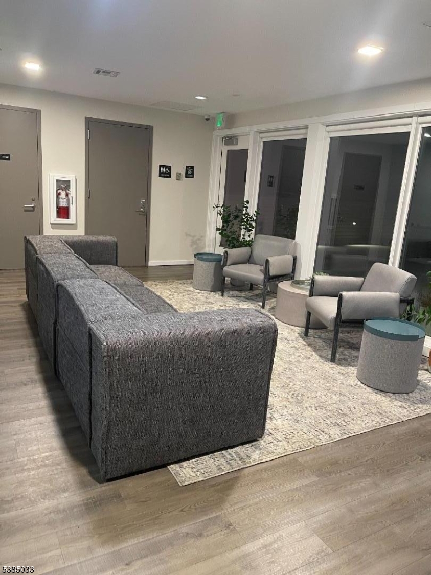 104 Baker Street - Residential Lease