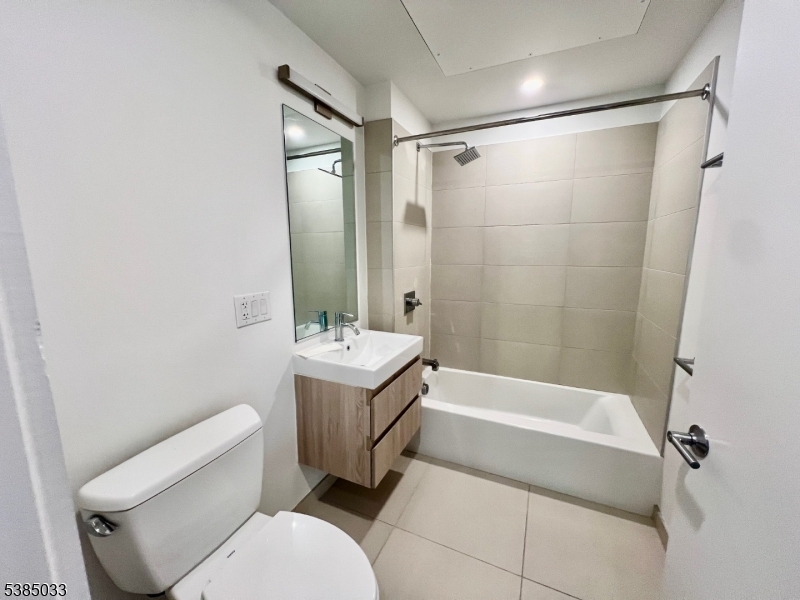 104 Baker Street - Residential Lease