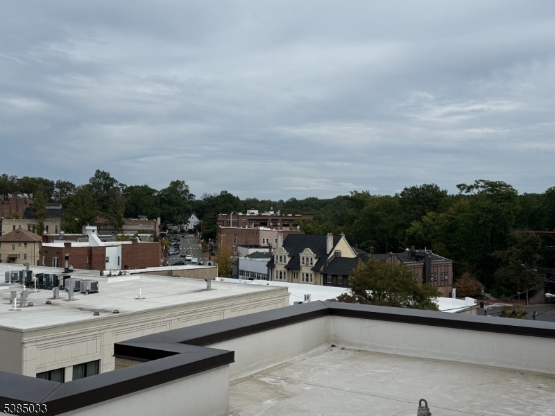 104 Baker Street - Residential Lease