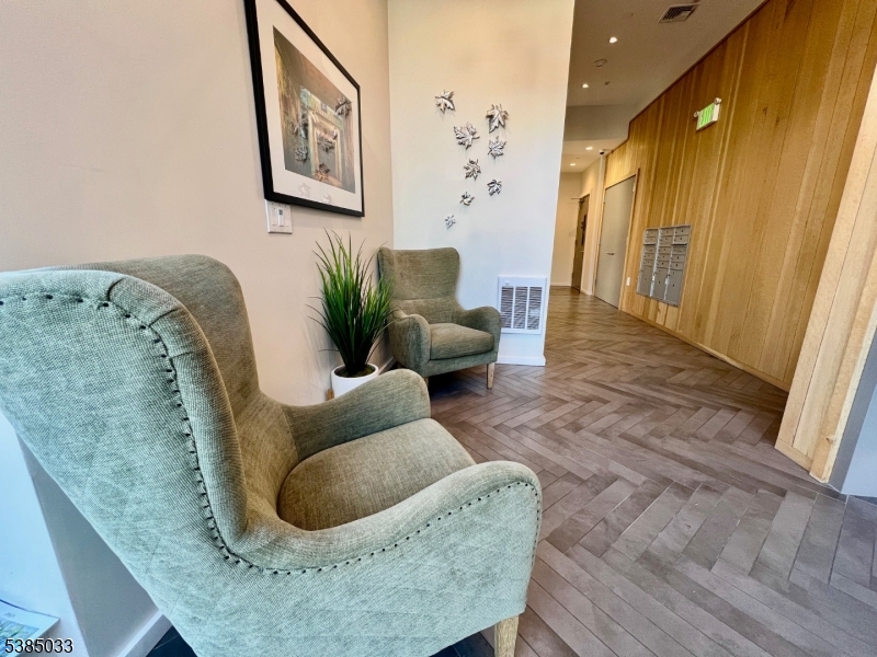 104 Baker Street - Residential Lease