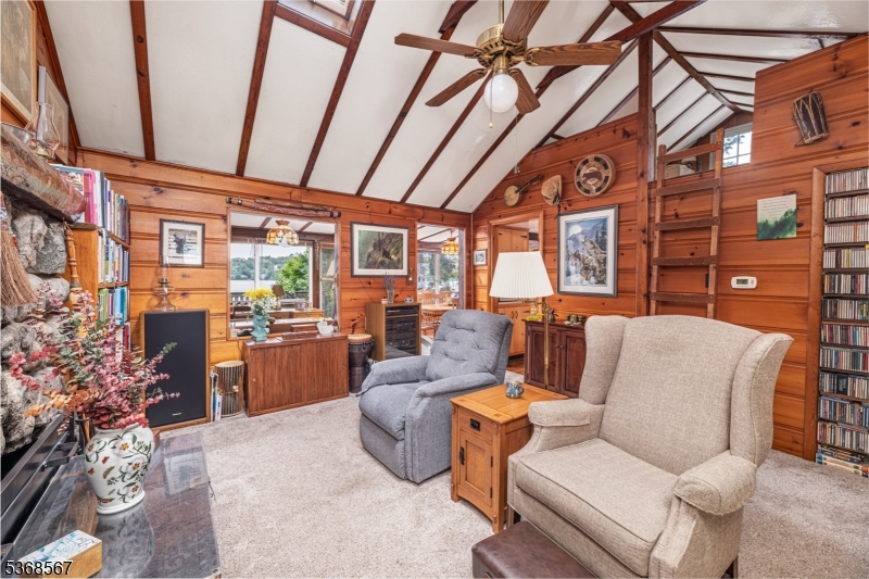 Beautiful Highland Lakes - Residential