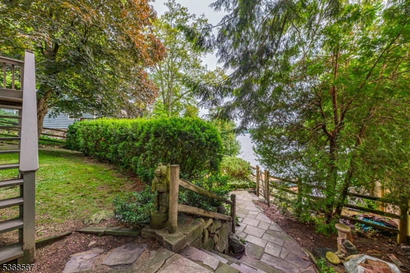 Beautiful Highland Lakes - Residential