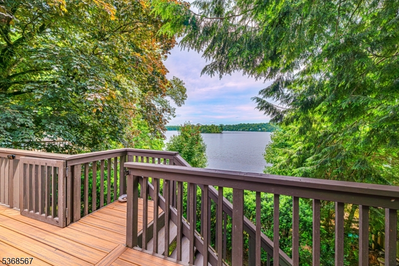 Beautiful Highland Lakes - Residential