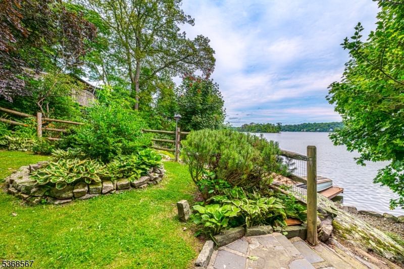 Beautiful Highland Lakes - Residential