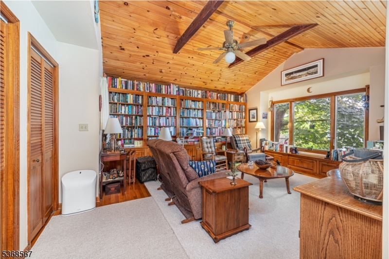 Beautiful Highland Lakes - Residential