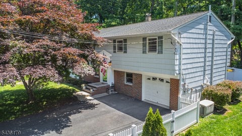 6 Benjamin St, Hopatcong Boro, NJ 07874 - #: 4033323