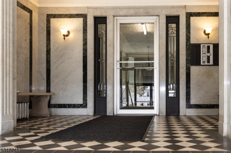 Montclair Twp., New Jersey 07042, United States, 2 Bedrooms Bedrooms, ,1 BathroomBathrooms,Residential,Active,138916