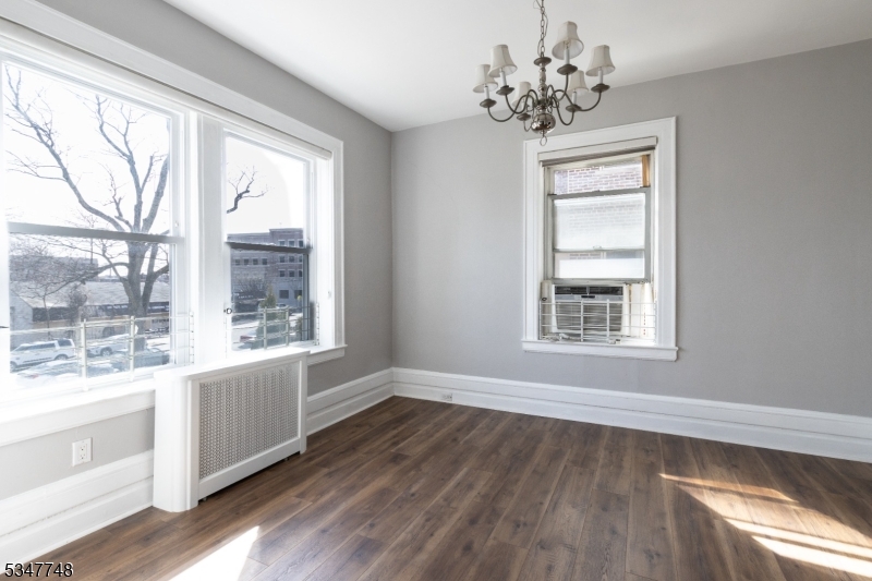 Montclair Twp., New Jersey 07042, United States, 2 Bedrooms Bedrooms, ,1 BathroomBathrooms,Residential,Active,138916