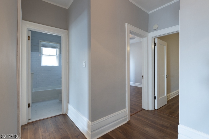 Montclair Twp., New Jersey 07042, United States, 2 Bedrooms Bedrooms, ,1 BathroomBathrooms,Residential,Active,138916