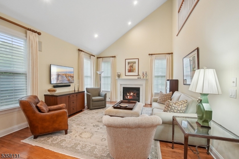 35 Schindler Ct
