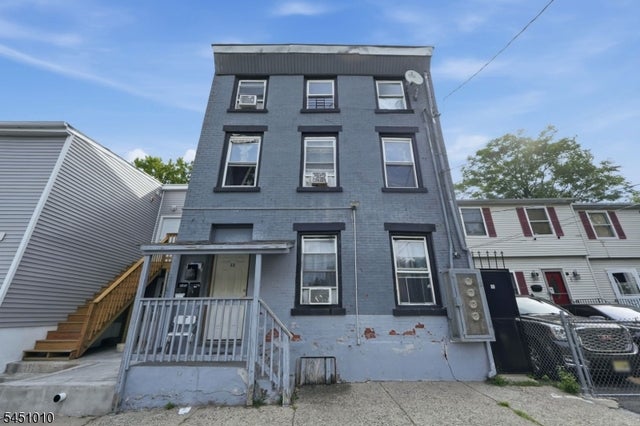 32 Jefferson St