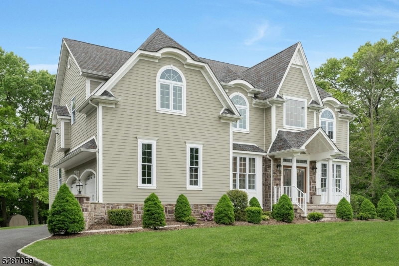 1004 Penny Ln