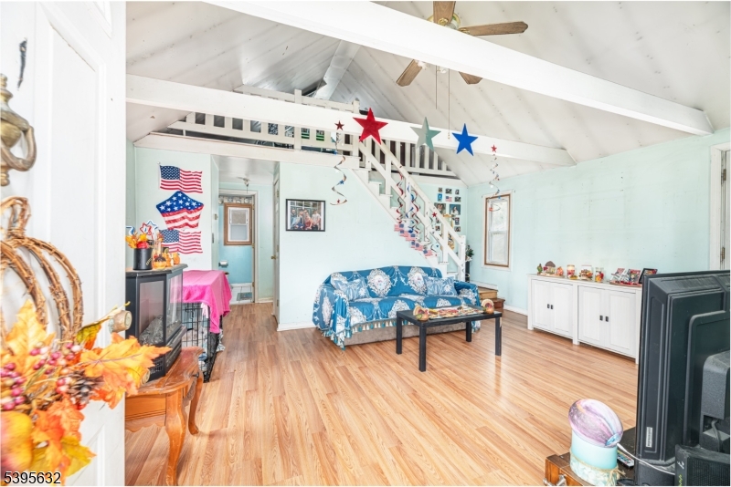 Beautiful Highland Lakes - Residential