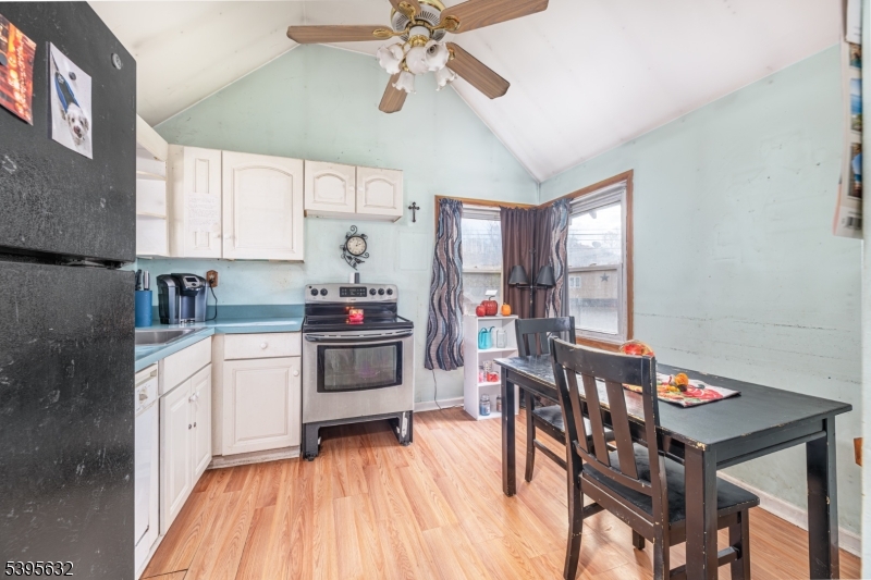 Beautiful Highland Lakes - Residential