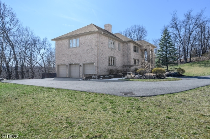 Woodland Park, New Jersey, 07424, United States, 5 Bedrooms Bedrooms, ,5 BathroomsBathrooms,Residential,Active,2036380