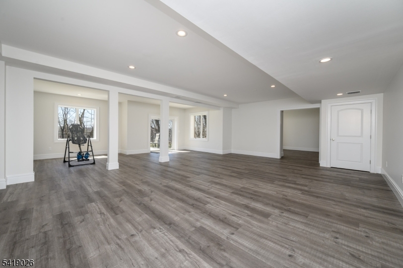 Woodland Park, New Jersey, 07424, United States, 5 Bedrooms Bedrooms, ,5 BathroomsBathrooms,Residential,Active,2036380