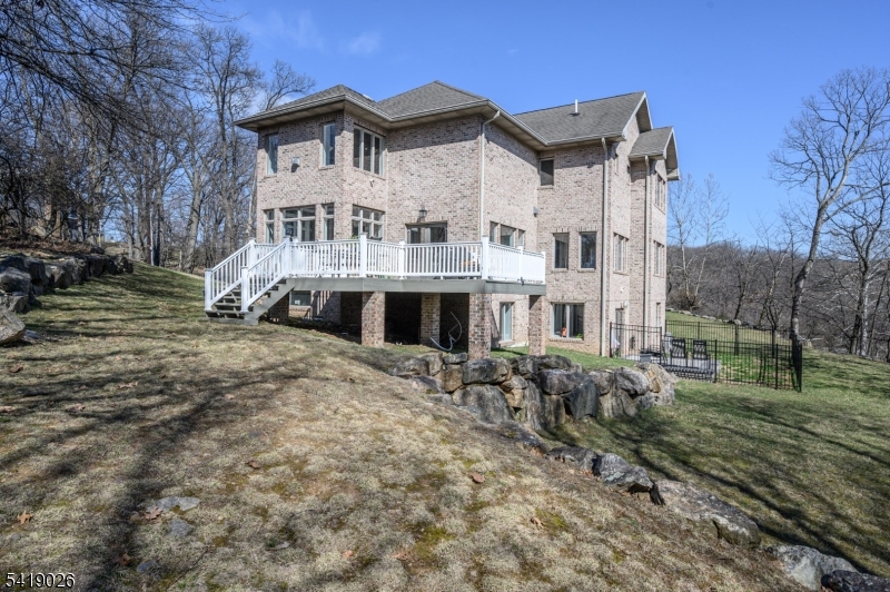 Woodland Park, New Jersey, 07424, United States, 5 Bedrooms Bedrooms, ,5 BathroomsBathrooms,Residential,Active,2036380