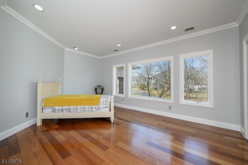 Woodland Park, New Jersey, 07424, United States, 5 Bedrooms Bedrooms, ,5 BathroomsBathrooms,Residential,Active,2036380