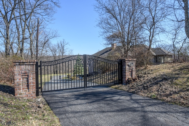Woodland Park, New Jersey, 07424, United States, 5 Bedrooms Bedrooms, ,5 BathroomsBathrooms,Residential,Active,2036380