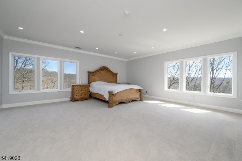 Woodland Park, New Jersey, 07424, United States, 5 Bedrooms Bedrooms, ,5 BathroomsBathrooms,Residential,Active,2036380