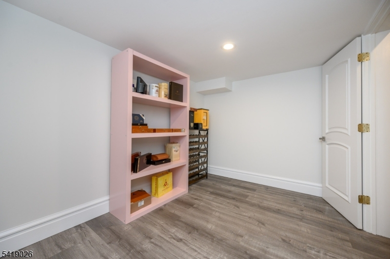 Woodland Park, New Jersey, 07424, United States, 5 Bedrooms Bedrooms, ,5 BathroomsBathrooms,Residential,Active,2036380