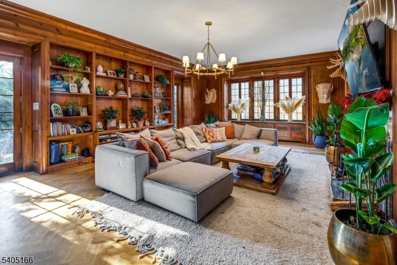 Llewellyn Park - Residential