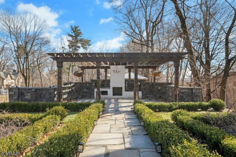 Llewellyn Park - Residential