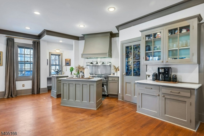 Llewellyn Park - Residential