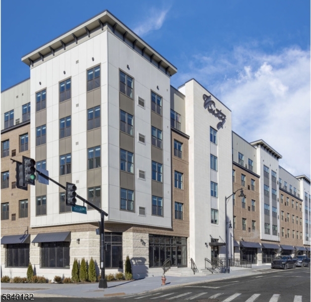 VINTY - Residential Lease