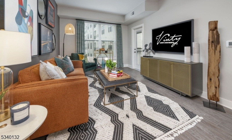 VINTY - Residential Lease