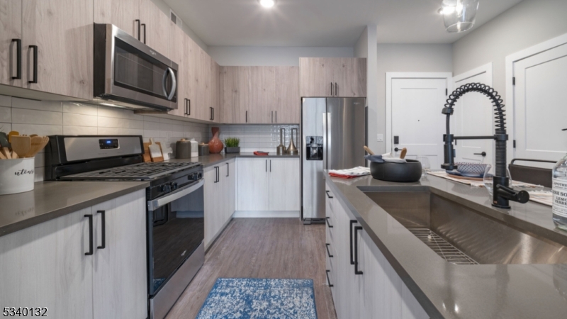 VINTY - Residential Lease