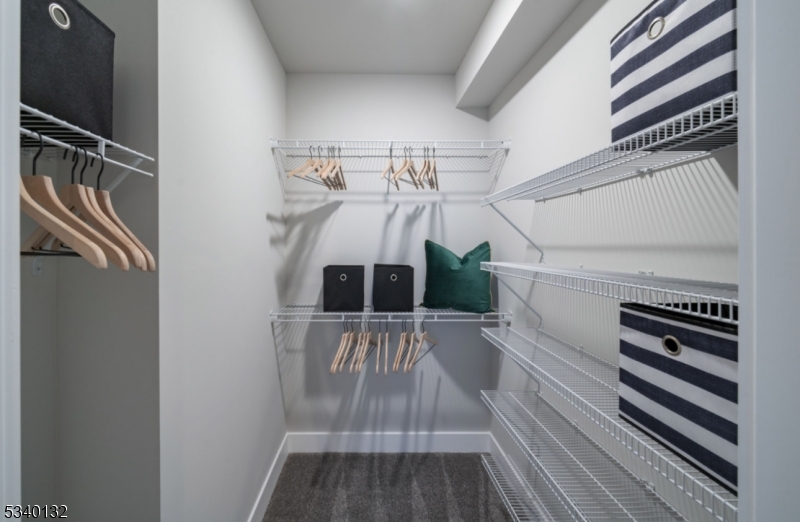 VINTY - Residential Lease