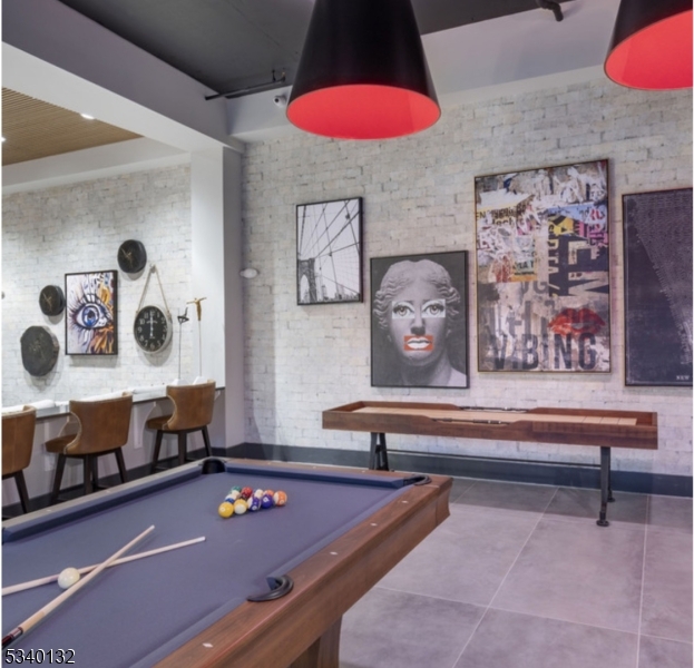 VINTY - Residential Lease