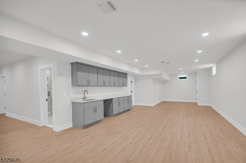 Hillside - Residential