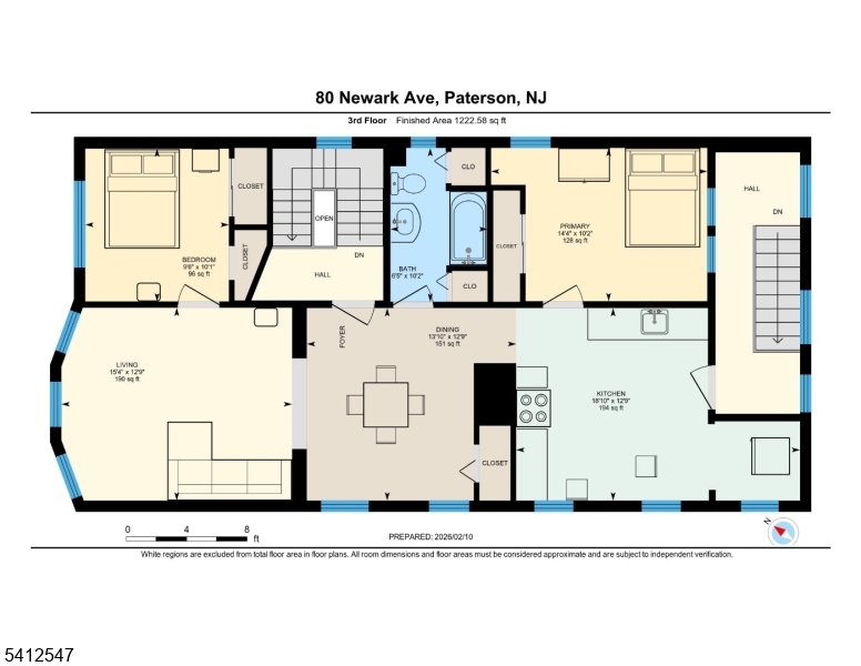 Main image without alt text