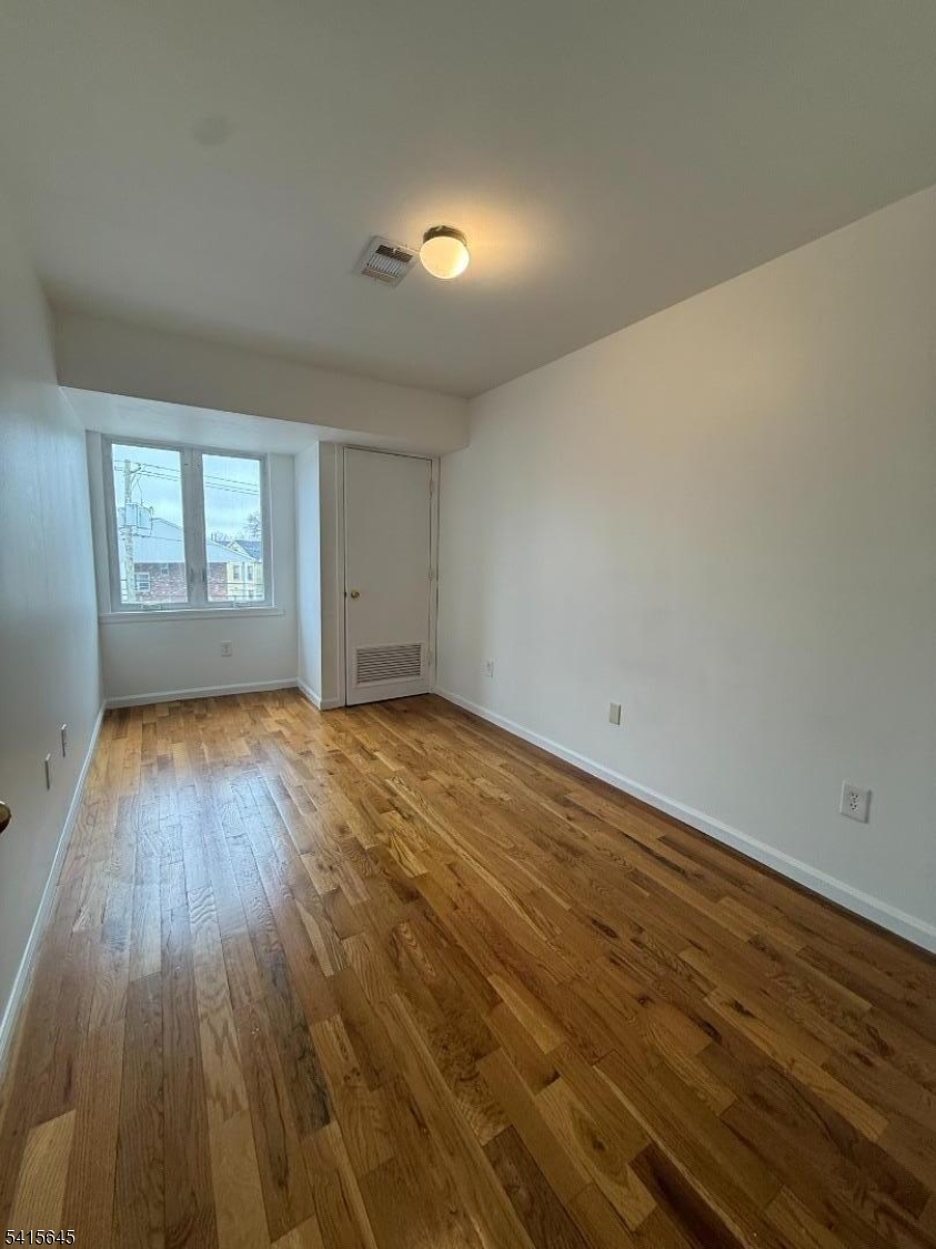 Elmora - Residential Lease