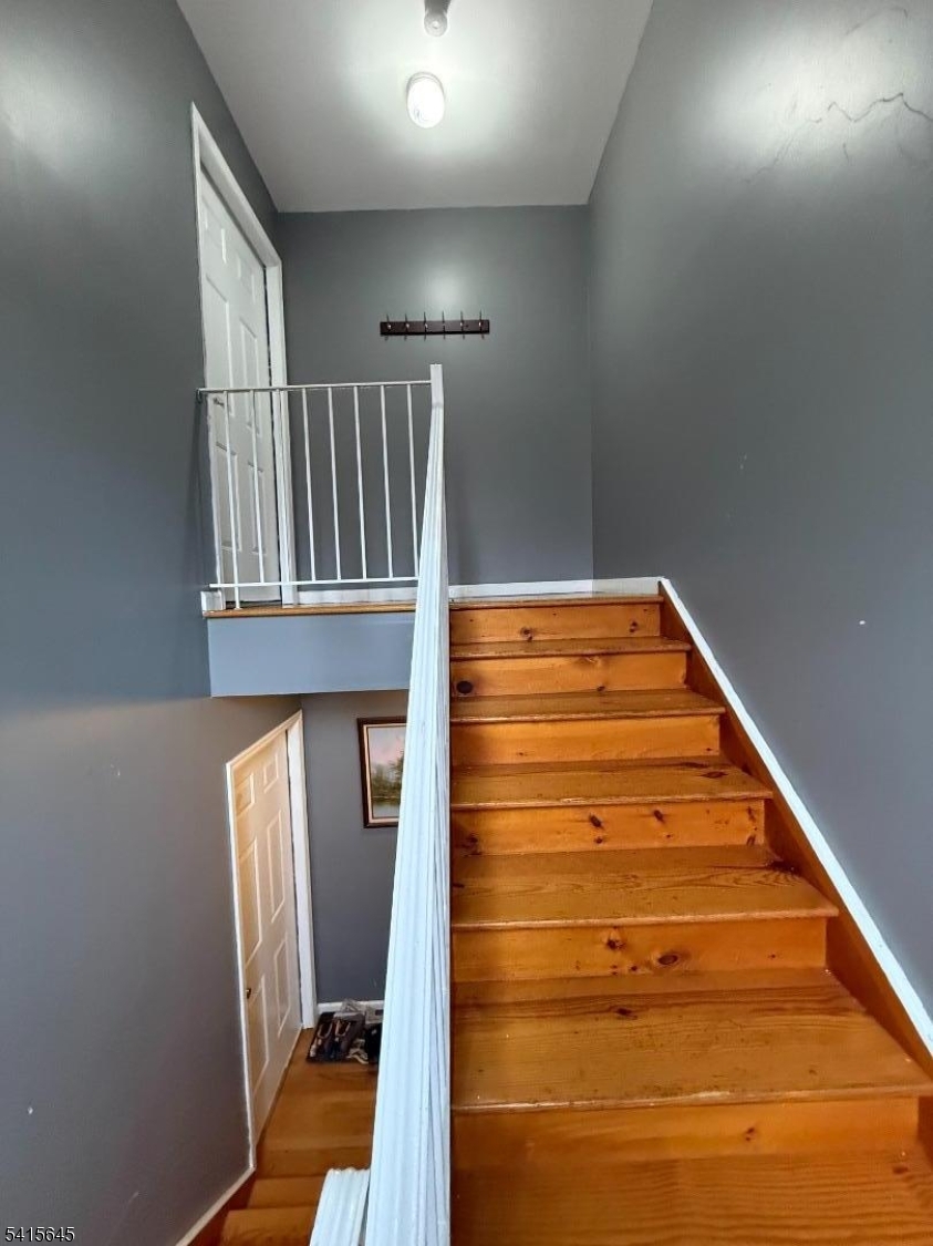 Elmora - Residential Lease