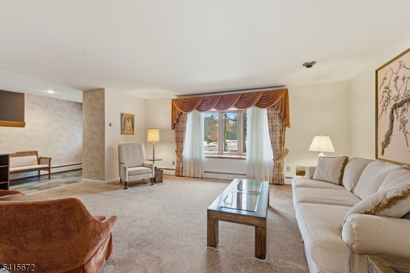 SUCCASUNNA - Residential