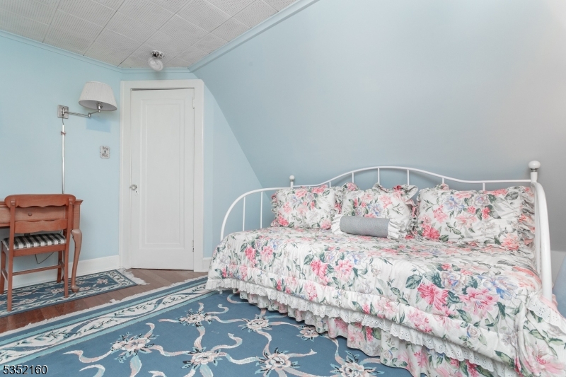 Cedar Knolls - Residential