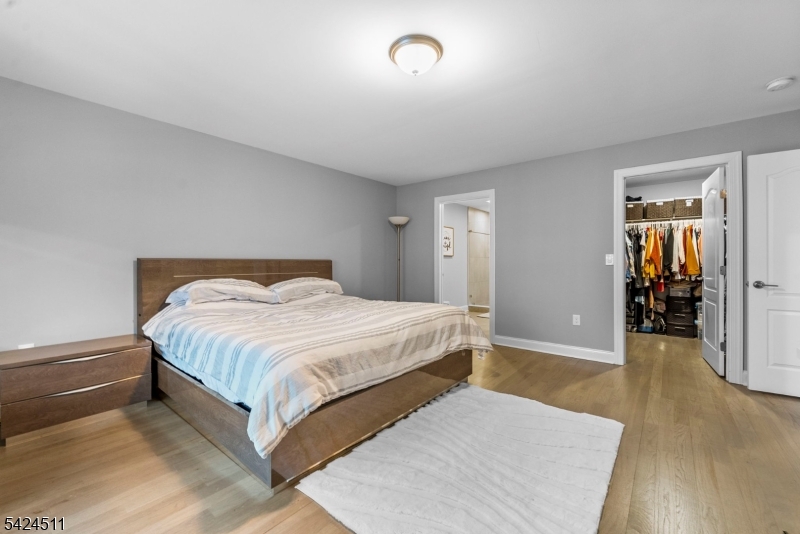 ARGONNE WOODS - Residential