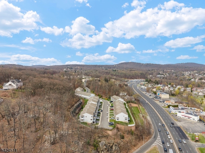 ARGONNE WOODS - Residential