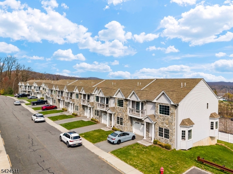 ARGONNE WOODS - Residential