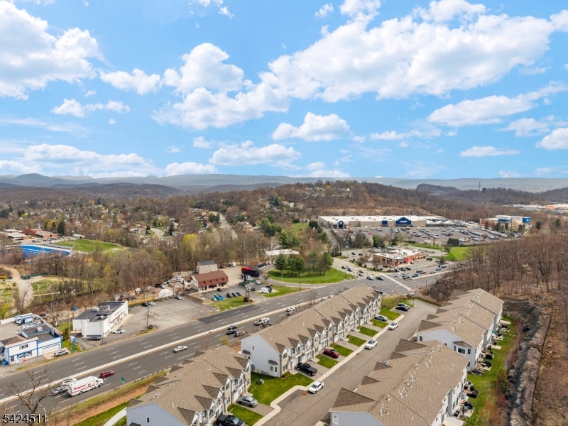 ARGONNE WOODS - Residential