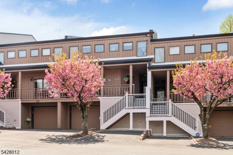 Lindsley Heights - Residential