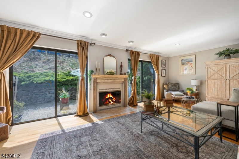 Lindsley Heights - Residential