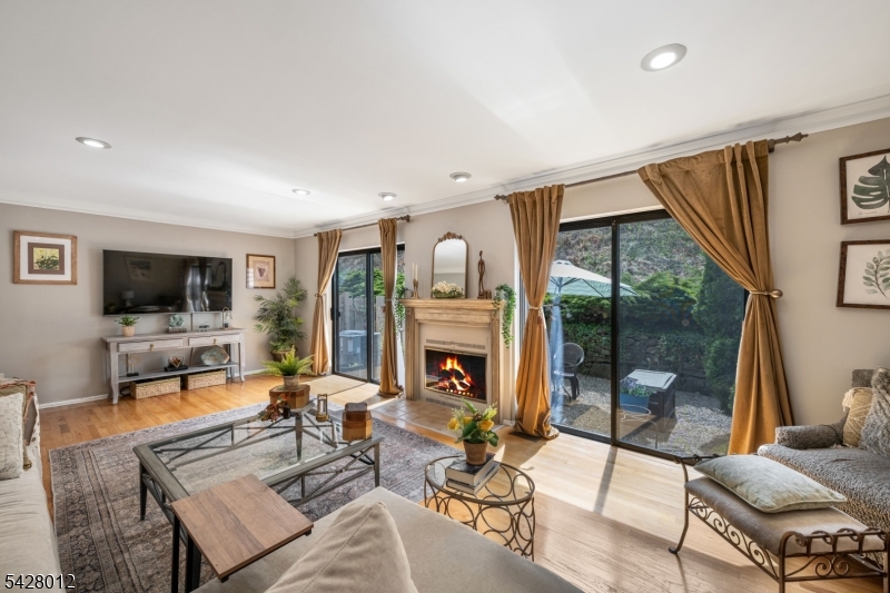 Lindsley Heights - Residential
