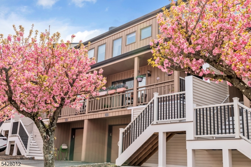 Lindsley Heights - Residential