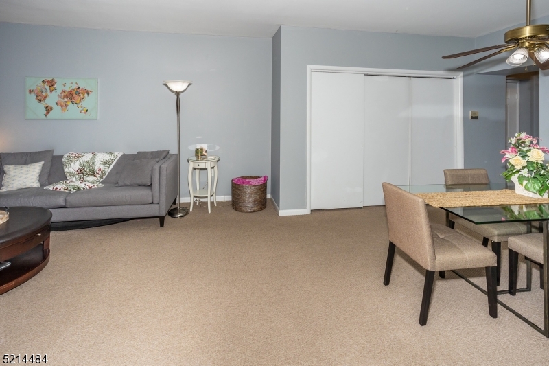 Schoolhouse Plaza - Residential