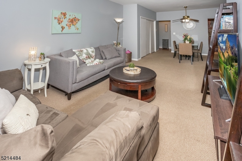 Schoolhouse Plaza - Residential