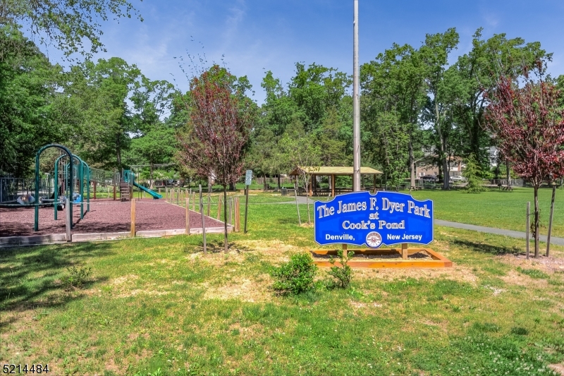 Schoolhouse Plaza - Residential